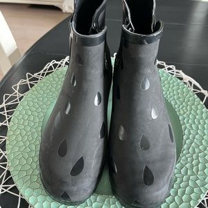 PennySue Rain boots Size 81/2- 9